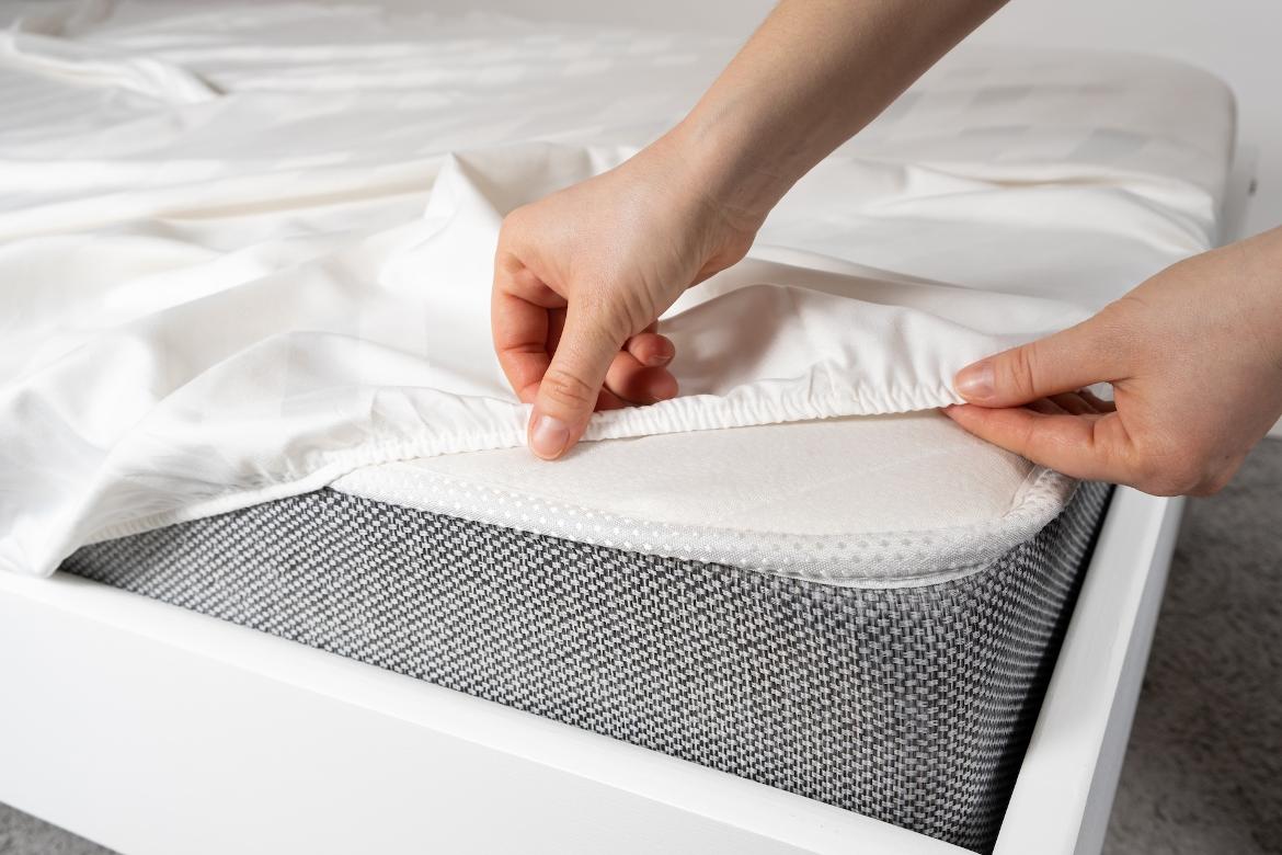 changing mattress sheets